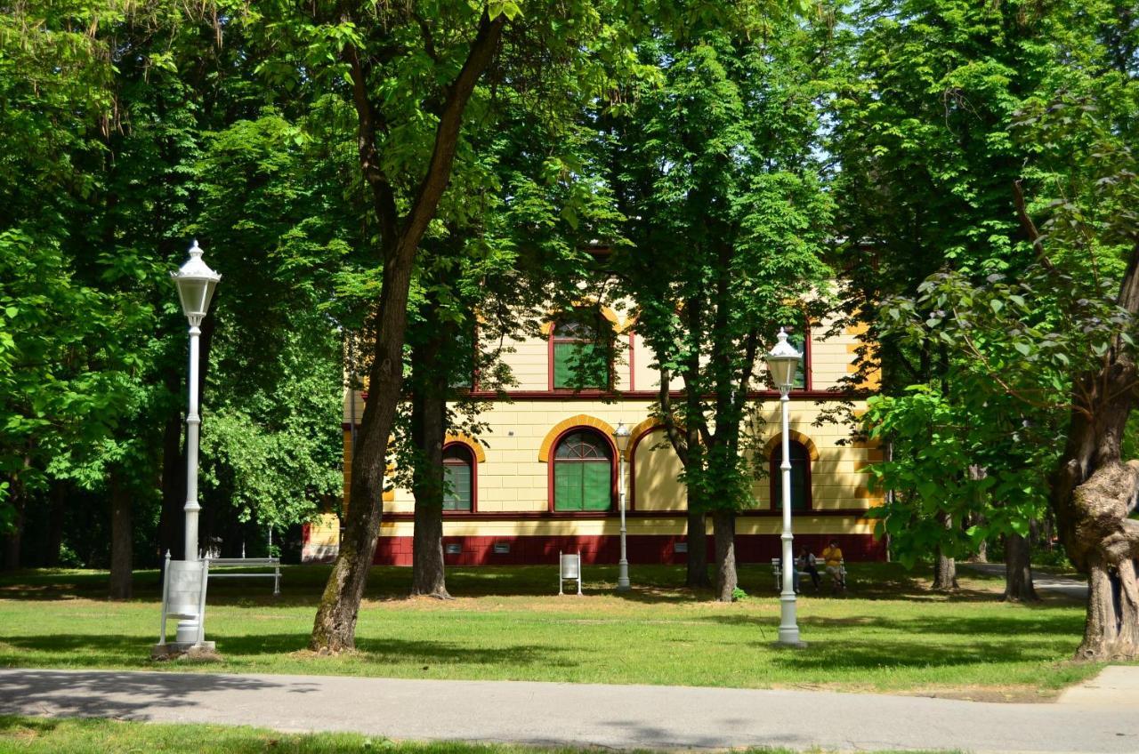 Depandans Jezero Hotel Palic Exterior photo